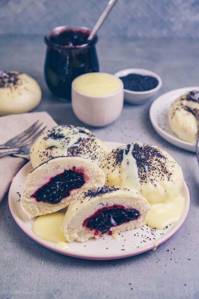 Germknödel mit Blaubeer Füllung